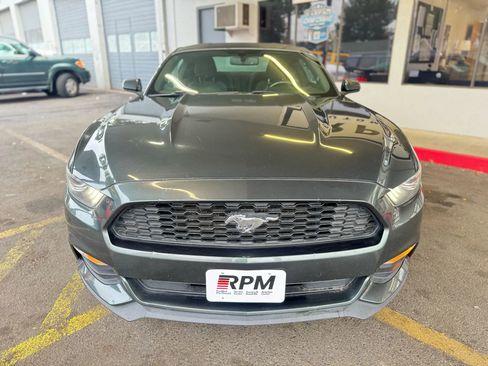 Used 2015 Ford Mustang Coupe image 2