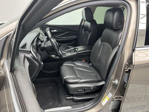 Used 2017 Buick Envision Premium w/ Driver Confidence Package image 9