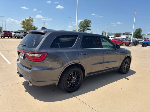 Used 2018 Dodge Durango R/T w/ Technology Group RWD image 3