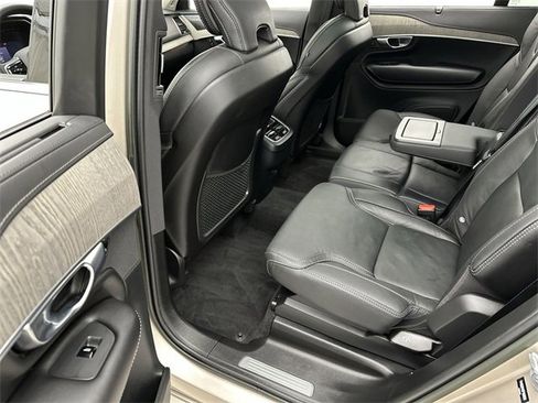 Certified 2023 Volvo XC90 B6 Ultimate w/ Protection Package Premier image 23
