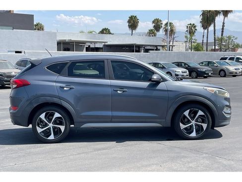 Used 2017 Hyundai Tucson Sport w/ Cargo Package FWD image 8