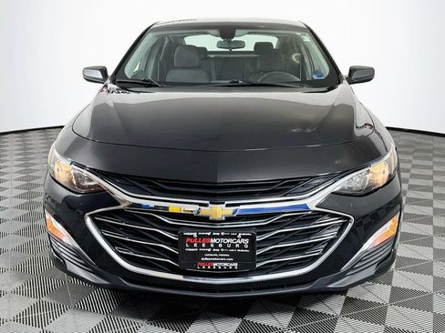 Used 2022 Chevrolet Malibu LS FWD image 2