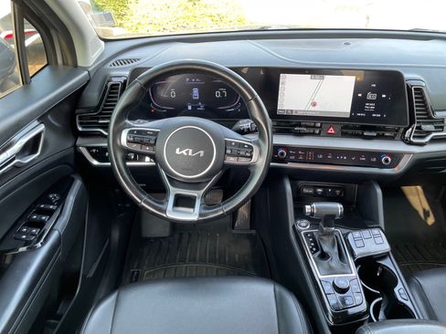 Used 2023 Kia Sportage EX FWD image 9