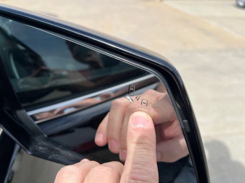 Used 2016 GMC Acadia SLT w/ Open Road Package image 12