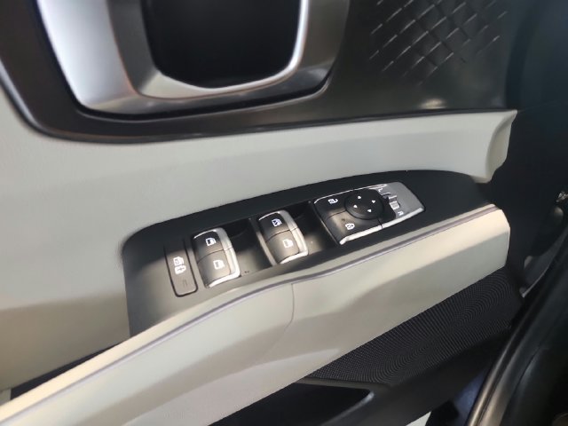Certified 2023 Kia Sorento EX AWD/4WD image 19