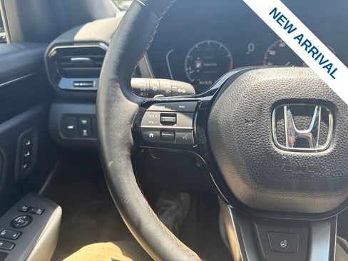 Used 2025 Honda Pilot TrailSport image 23