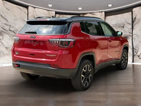 Used 2019 Jeep Compass Trailhawk AWD/4WD image 6
