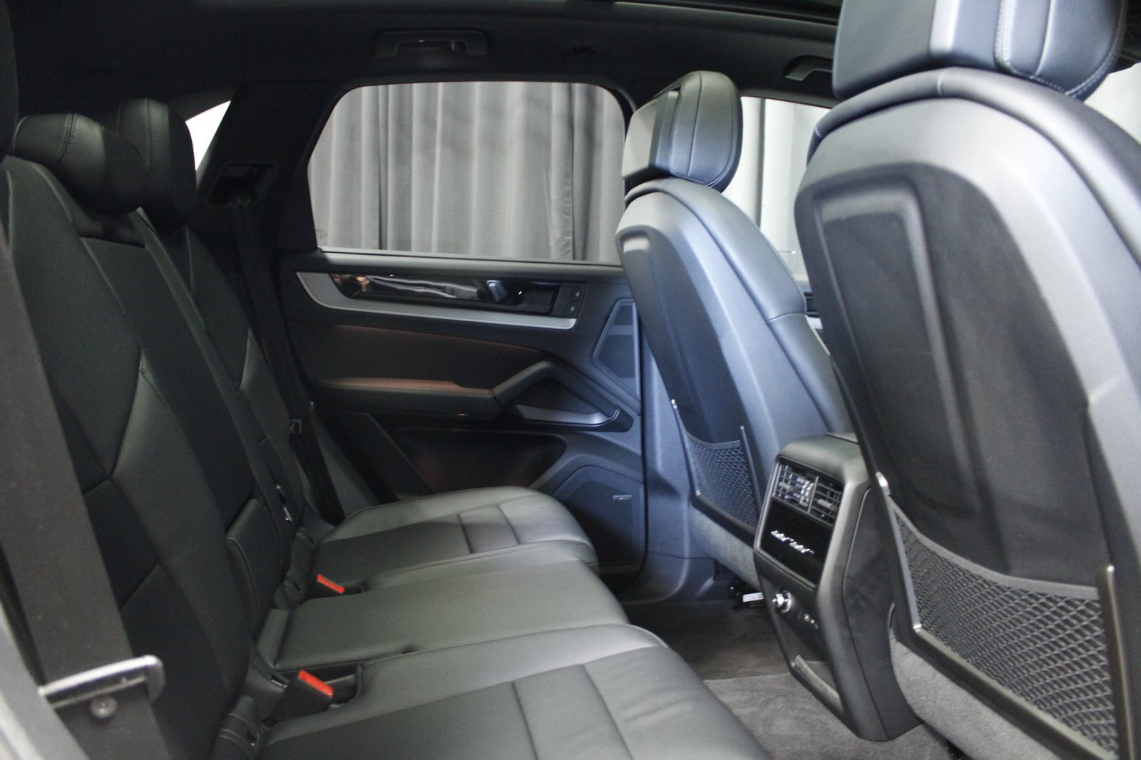 Certified 2026 Porsche Cayenne S AWD/4WD image 47