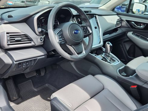 Used 2025 Subaru Outback Limited AWD/4WD image 7