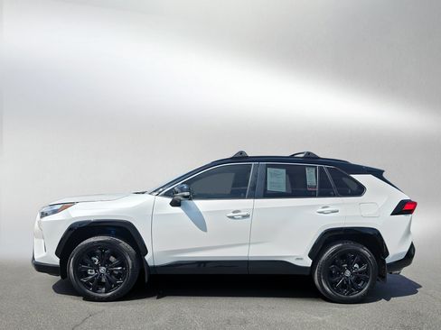 Used 2025 Toyota RAV4 XSE w/ Advanced Technology Package AWD/4WD image 33