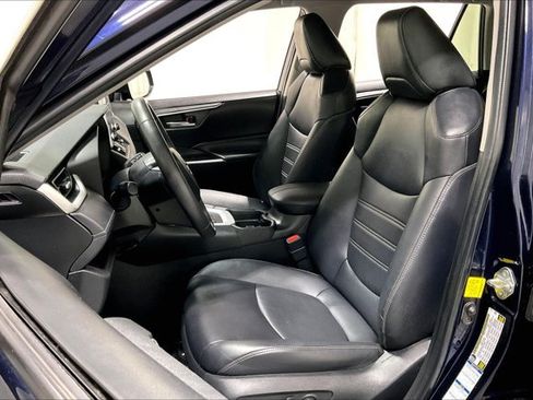 Used 2021 Toyota RAV4 XLE Premium AWD/4WD image 25
