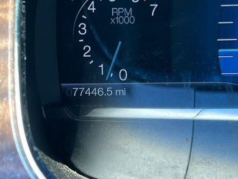 Used 2015 Ford Taurus Limited w/ Equipment Group 301A FWD image 6