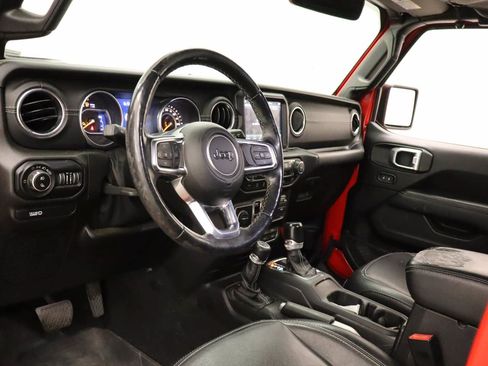 Used 2020 Jeep Gladiator Overland AWD/4WD image 6