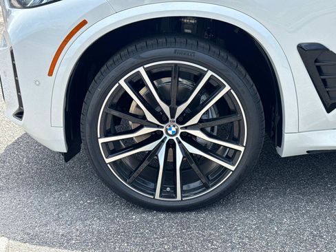 New 2026 BMW X5 xDrive40i w/ M Sport Package image 11