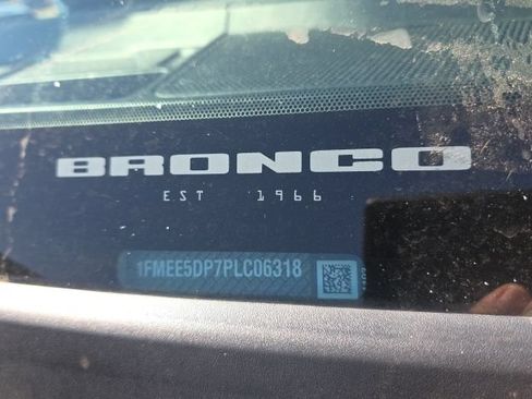 Used 2023 Ford Bronco Badlands w/ Sasquatch Package AWD/4WD image 12