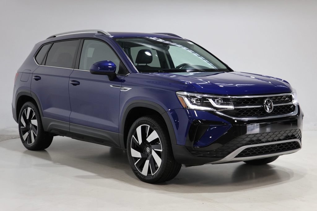Used 2024 Volkswagen Taos SEL AWD/4WD image 1