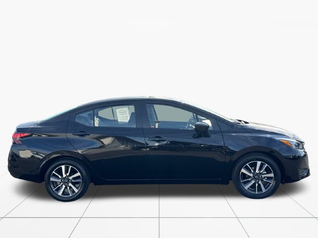 Used 2025 Nissan Versa SV FWD image 7