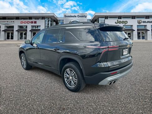 Used 2026 Chevrolet Traverse LT FWD image 6