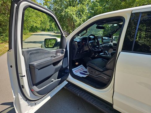 Used 2023 Ford F150 Lariat w/ Equipment Group 502A High AWD/4WD image 20