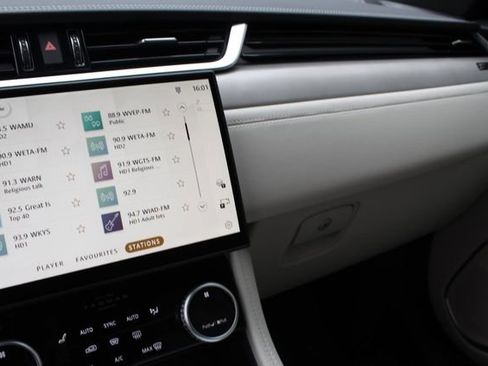 New 2026 Jaguar F-PACE R-Dynamic S image 12