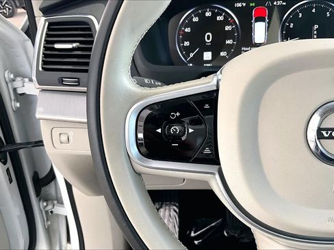Used 2021 Volvo XC90 T5 Momentum w/ Protection Package Premier FWD image 24