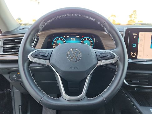 Used 2026 Volkswagen Atlas SE image 16