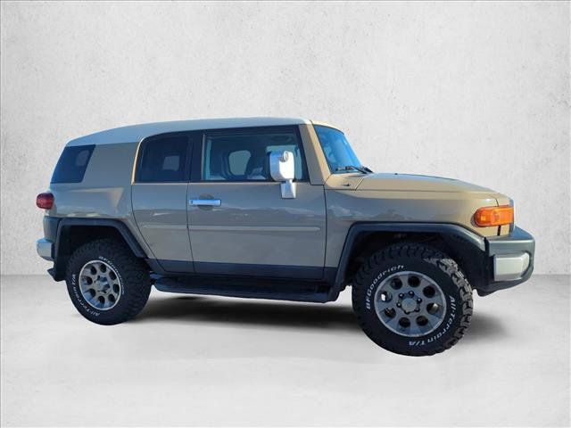Used 2011 Toyota FJ Cruiser 4WD w/ Upgrade Pkg image 5