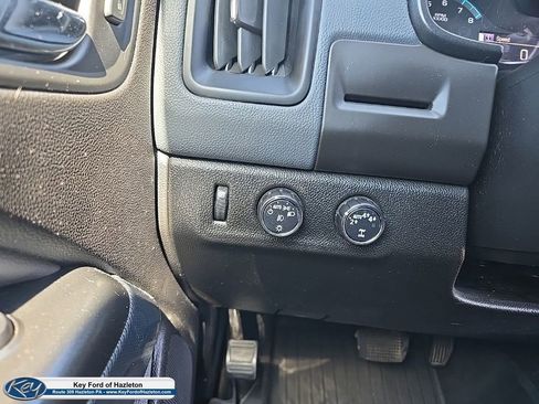 Used 2018 Chevrolet Colorado Z71 w/ Z71 Midnight Edition AWD/4WD image 32