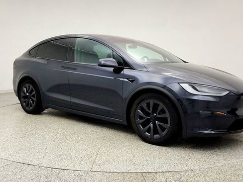 Used 2024 Tesla Model X AWD/4WD image 3