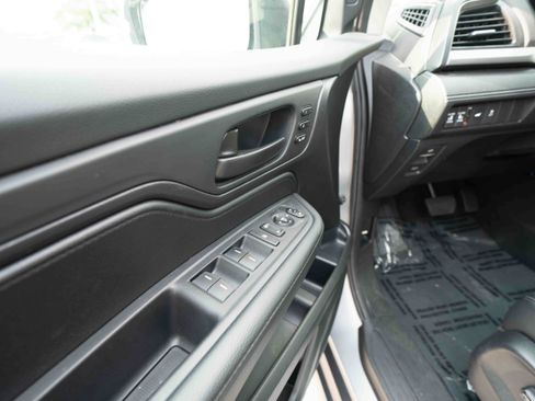 Used 2025 Honda Odyssey EX-L image 7