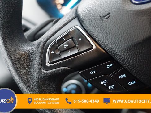 Used 2017 Ford Escape SE FWD image 19