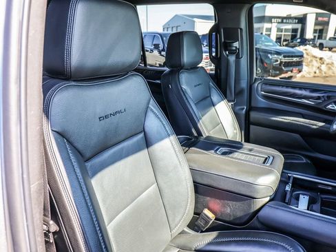 Used 2023 GMC Yukon Denali AWD/4WD image 17