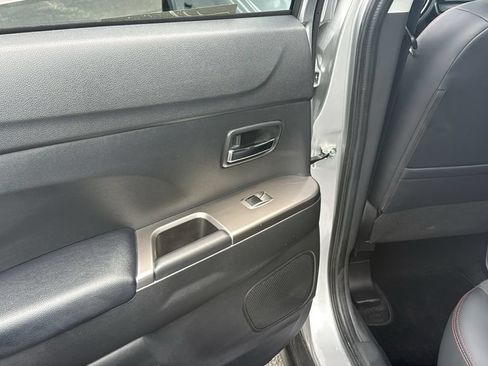 Used 2026 Mitsubishi Outlander Sport SE AWD/4WD image 22