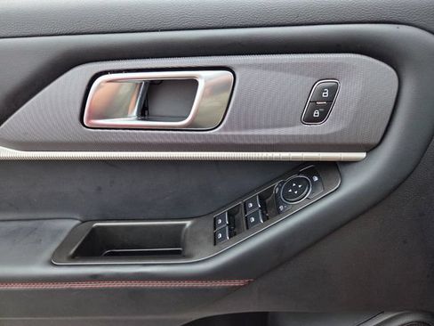 Used 2025 Ford Explorer ST-Line RWD image 26
