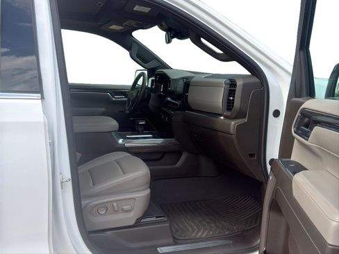 Used 2024 Chevrolet Silverado 1500 LTZ w/ LTZ Convenience Package II image 7