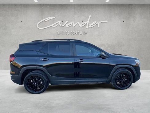 Used 2022 GMC Terrain SLE w/ Driver Convenience Package image 17