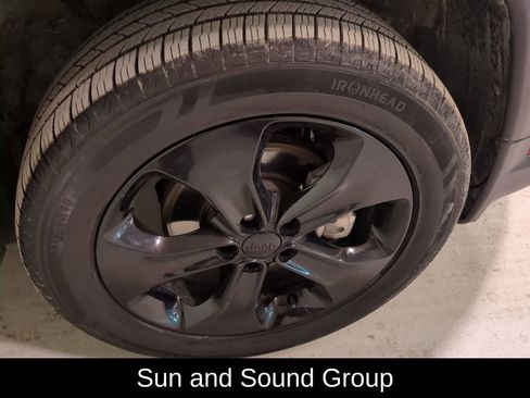 Used 2021 Jeep Compass Latitude w/ Sun and Sound Group image 2