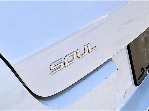 Certified 2024 Kia Soul LX w/ Option Group 015 image 31