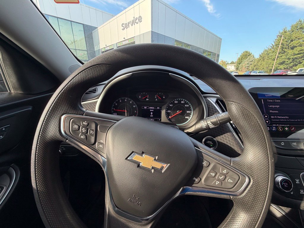 Used 2024 Chevrolet Malibu LT w/ LPO, Floor Liner Package FWD image 9
