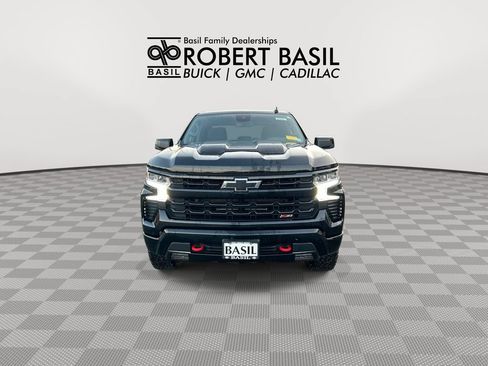 Used 2024 Chevrolet Silverado 1500 LT Trail Boss AWD/4WD image 3
