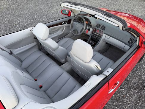 Used 2003 Mercedes-Benz CLK 320 Cabriolet image 17