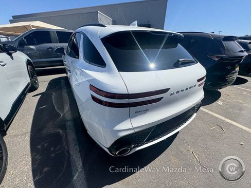 Used 2023 Genesis GV70 2.5T w/ Sport Prestige Package AWD/4WD image 5
