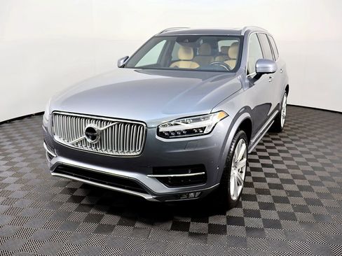 Used 2018 Volvo XC90 T6 Inscription w/ Convenience Package image 2