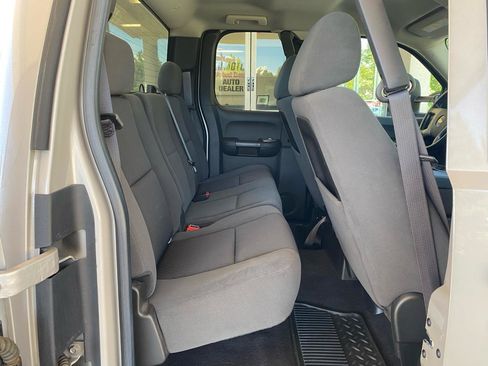Used 2009 Chevrolet Silverado 2500 LT AWD/4WD image 31