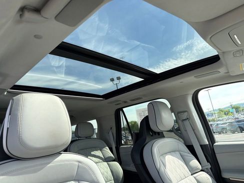 Certified 2025 Lincoln Navigator L Black Label AWD/4WD image 26
