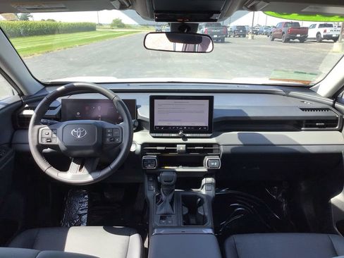 Used 2026 Toyota RAV4 XLE Premium FWD image 21