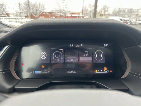 New 2025 Jeep Grand Cherokee L Limited w/ Black Appearance Package image 21