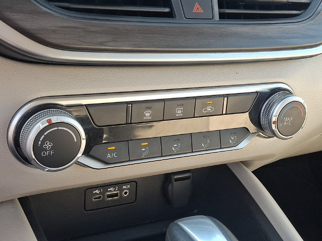 Used 2025 Nissan Altima 2.5 SV FWD image 15