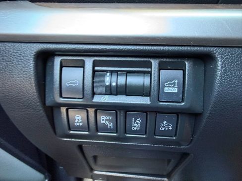 Used 2018 Subaru Outback 3.6R Limited AWD/4WD image 35
