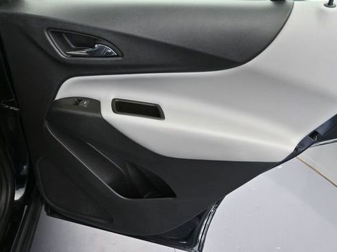 Used 2023 Chevrolet Equinox LS w/ LPO, Floor Liner Package FWD image 33